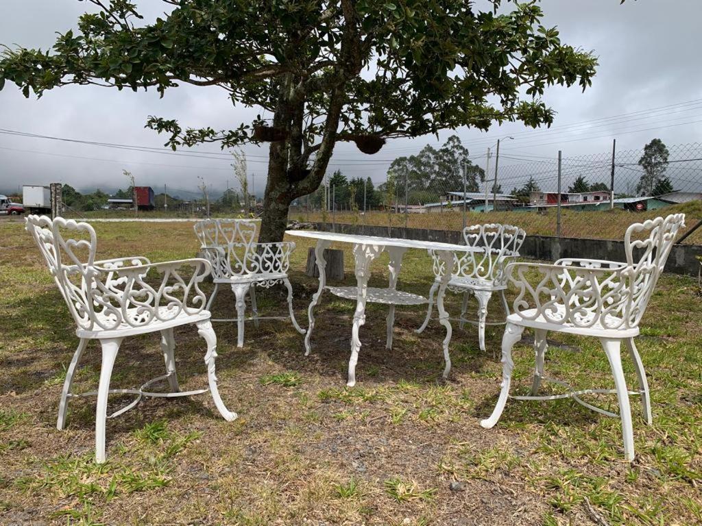 Cabanas Guadalupe Volcan Bagian luar foto